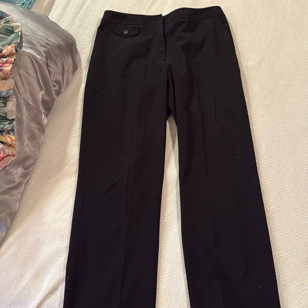 Josephine Chaus Ladies Black relaxed straight leg Pants size 8, NWOT
